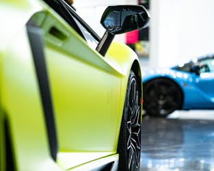Visite d’une journée des musées Lamborghini et Ferrari